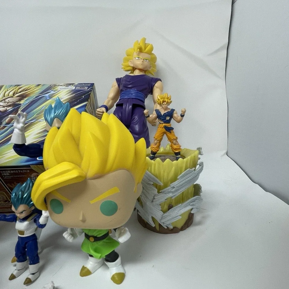 Dragon‎ Ball Z Bandai Funko Pop Various Action Figures Lot 14